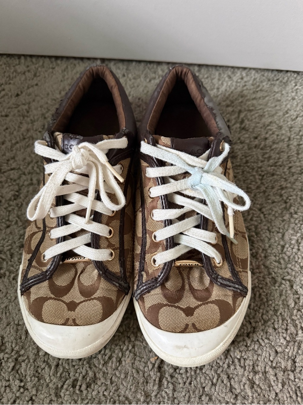 Coach woman Brown Signature Logo Low-Top Sneakers with White Laces